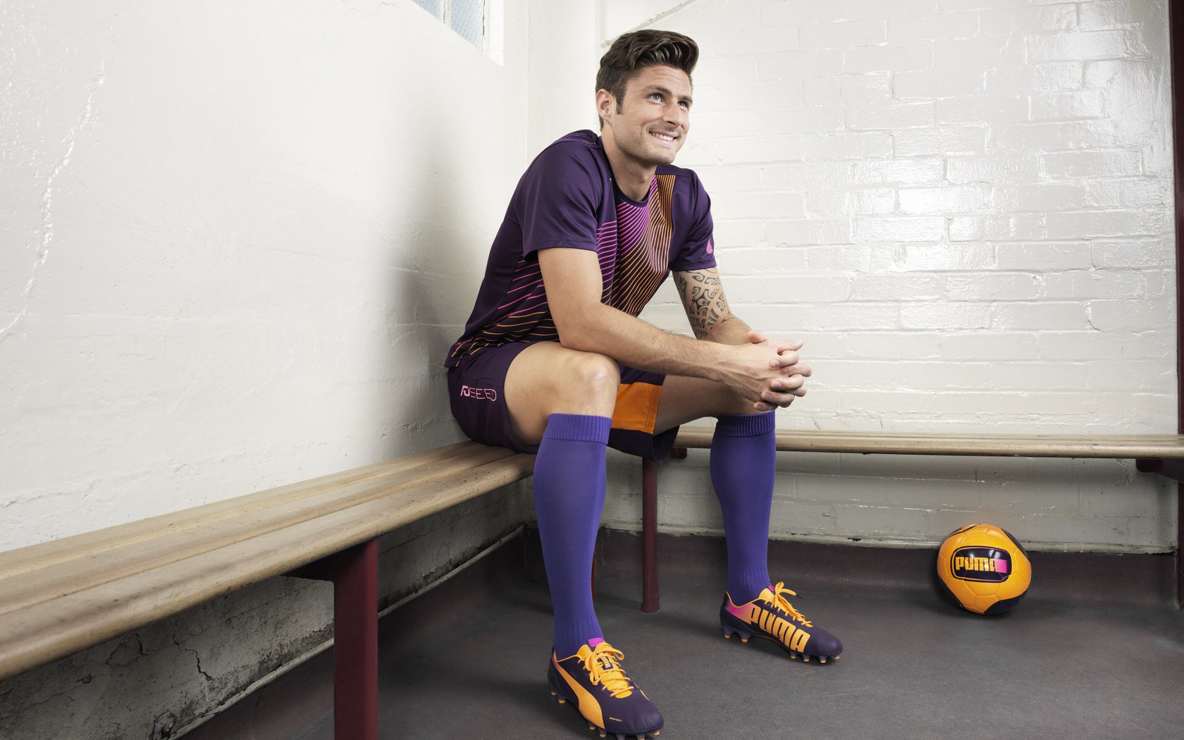 卡塔尔俱乐部宣布引进巴西国脚，卡塔尔2022年足球