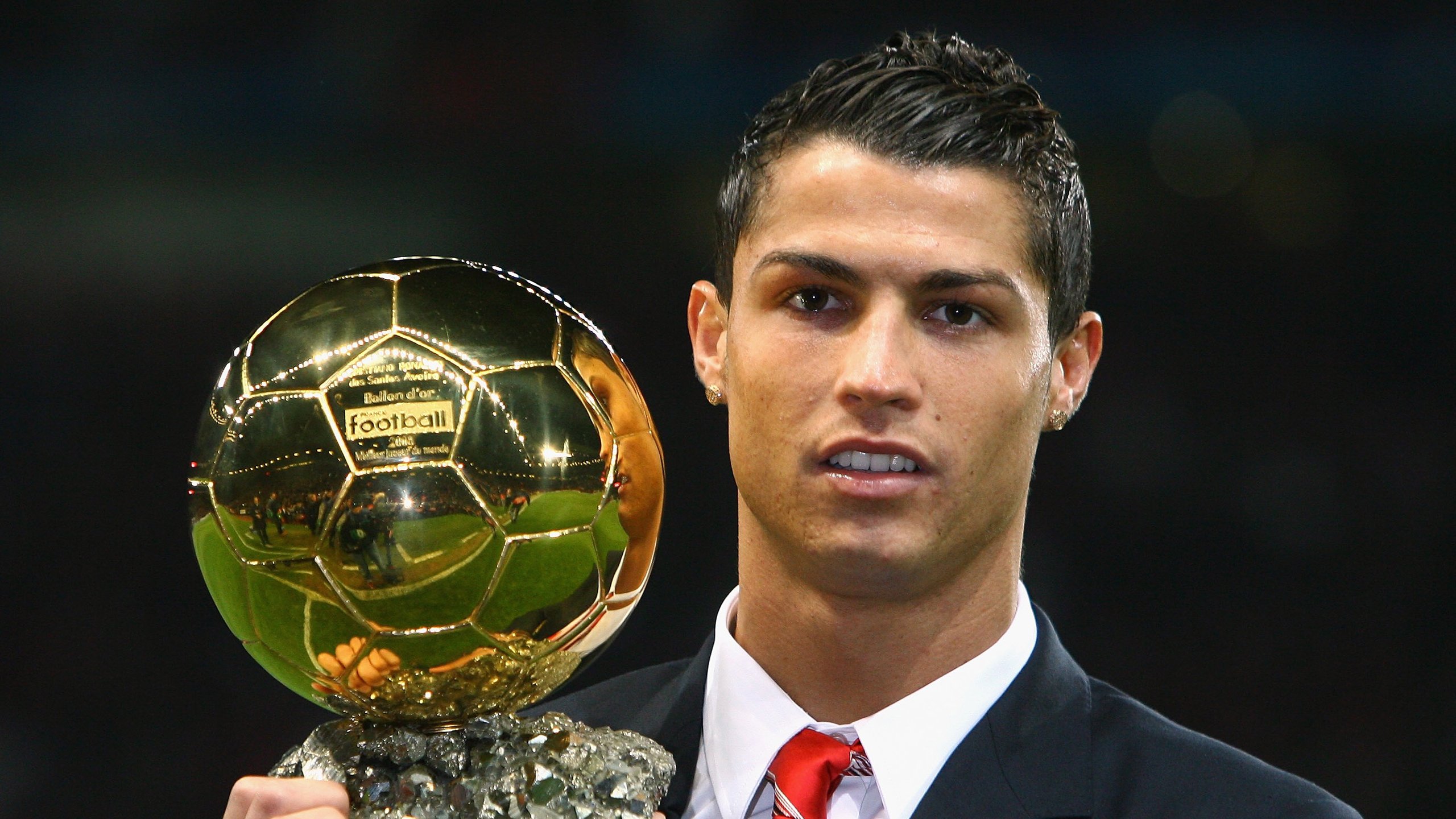 是否应规定青训输出与一线队注册比例，本队青训的规定